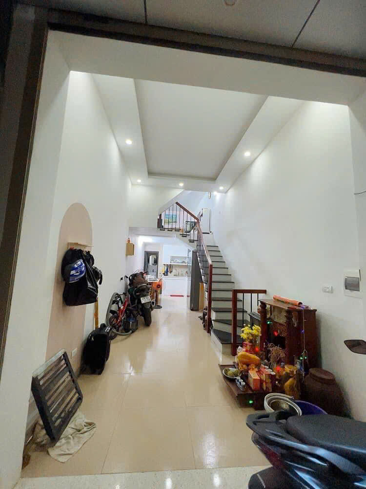 Cho thuê nhà ngõ 254 Minh Khai 4 tầng, 30m2, 3 ngủ, 11 Triệu - Full đồ, vào ngay - Ảnh chính